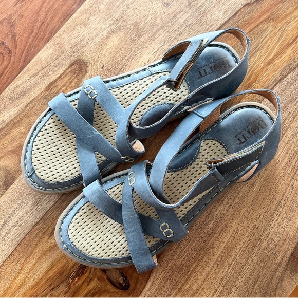 Born Trinidad leather strappy walking sandals cushioned sole - Picture 2 of 13